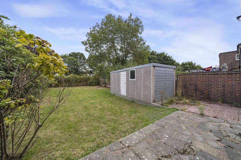 House in Bexley, Bridgen, Albany Park - More