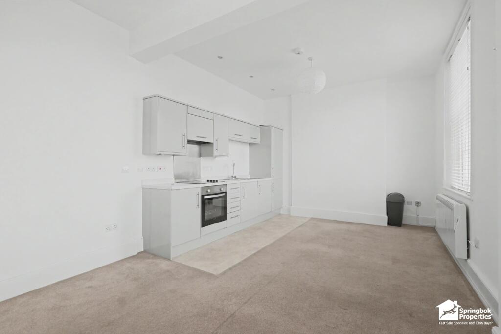 Apartment in Gloucester - View 5