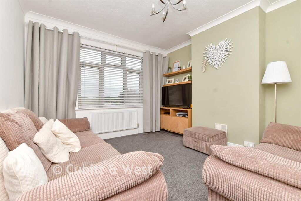 Wickham Road, Shirley, Croydon, Surrey photo 4