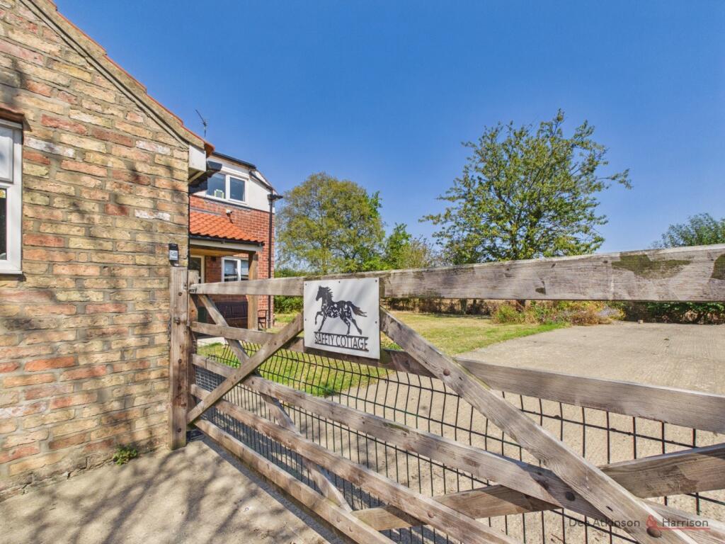 House in Burton Agnes, East Riding of Yorkshire - More