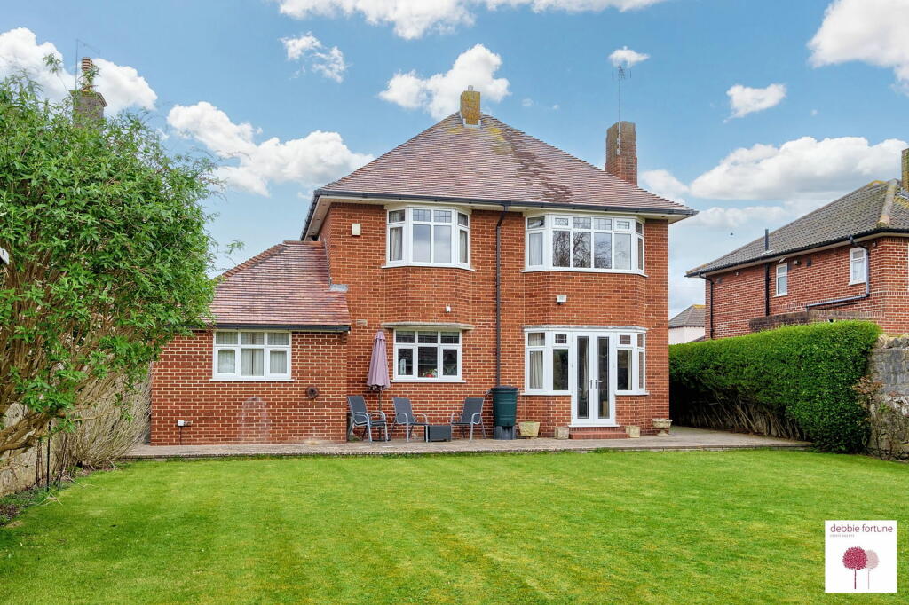 3-bed detached on Woodland Road, Weston-super-Mare, £775,000