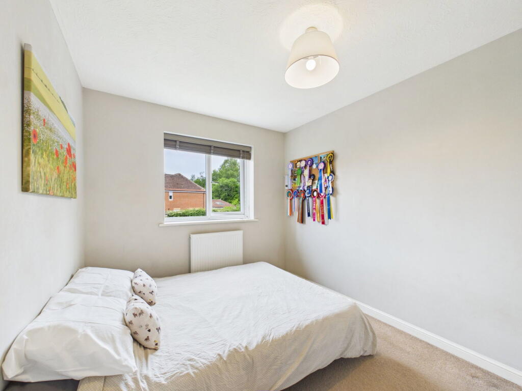 Earles Meadow, Horsham - More