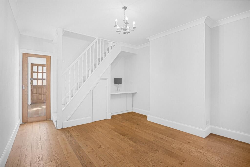 House in Watford, Hertfordshire - View 5