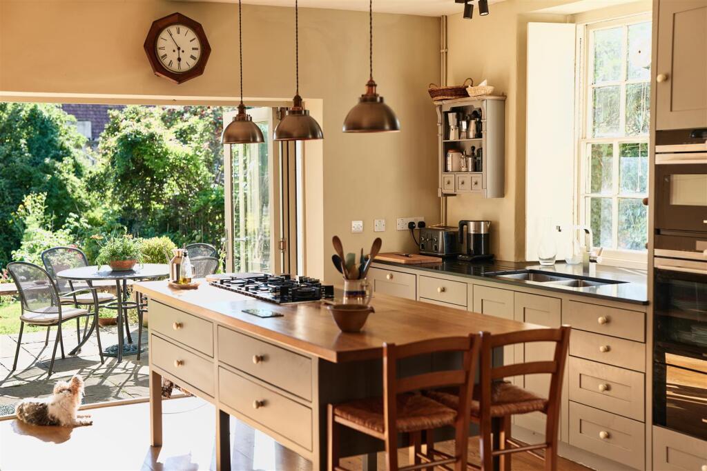 House in Axbridge, Somerset - View 2