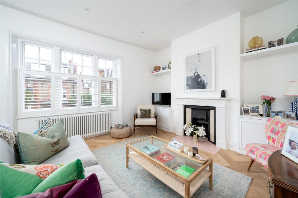 Main image of property: Foxmore Street, London, SW11
