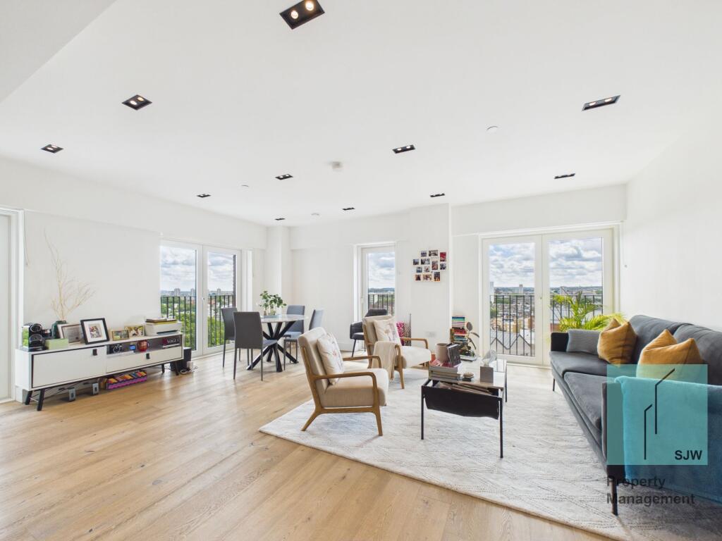 Main image of property: Exchange Gardens, Keybridge Tower, SW8