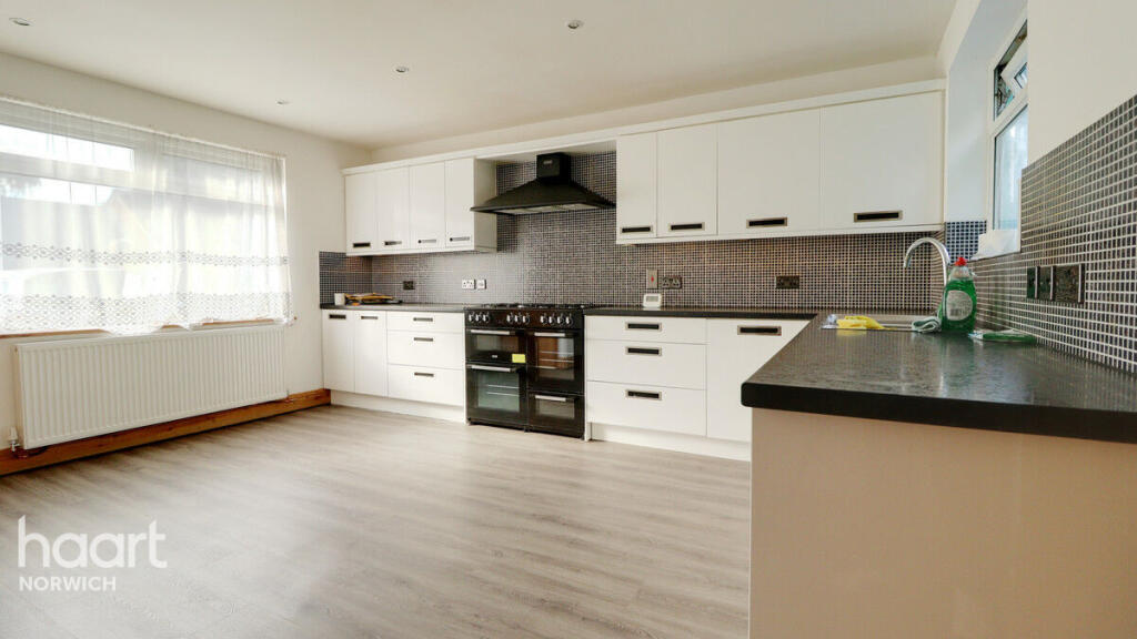House in Norwich, Earlham Rise - View 4