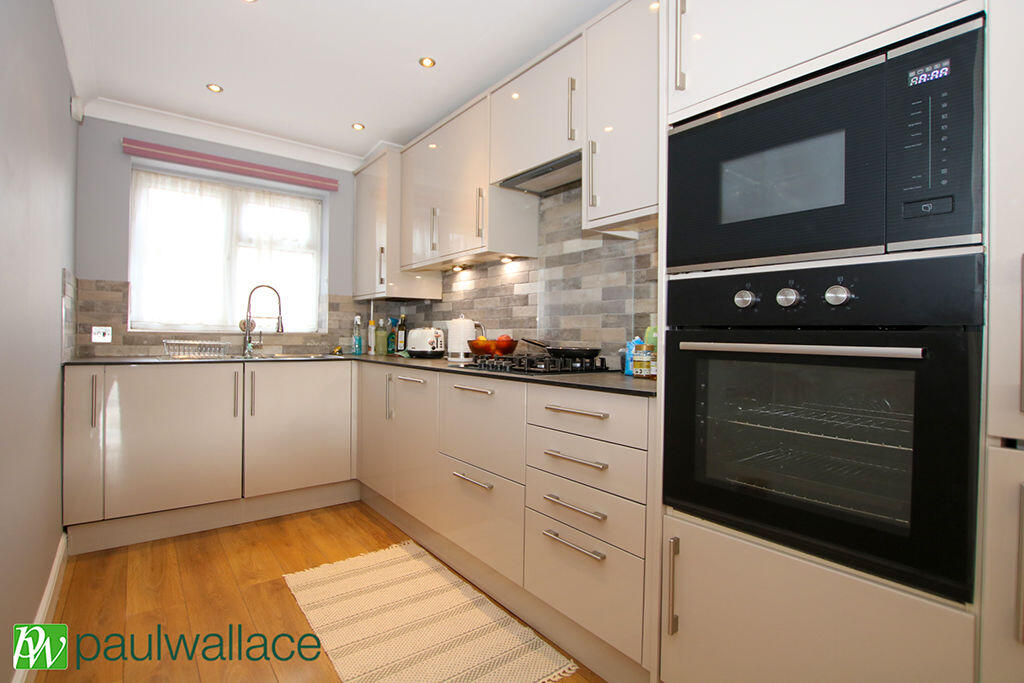 House in Enfield - View 4