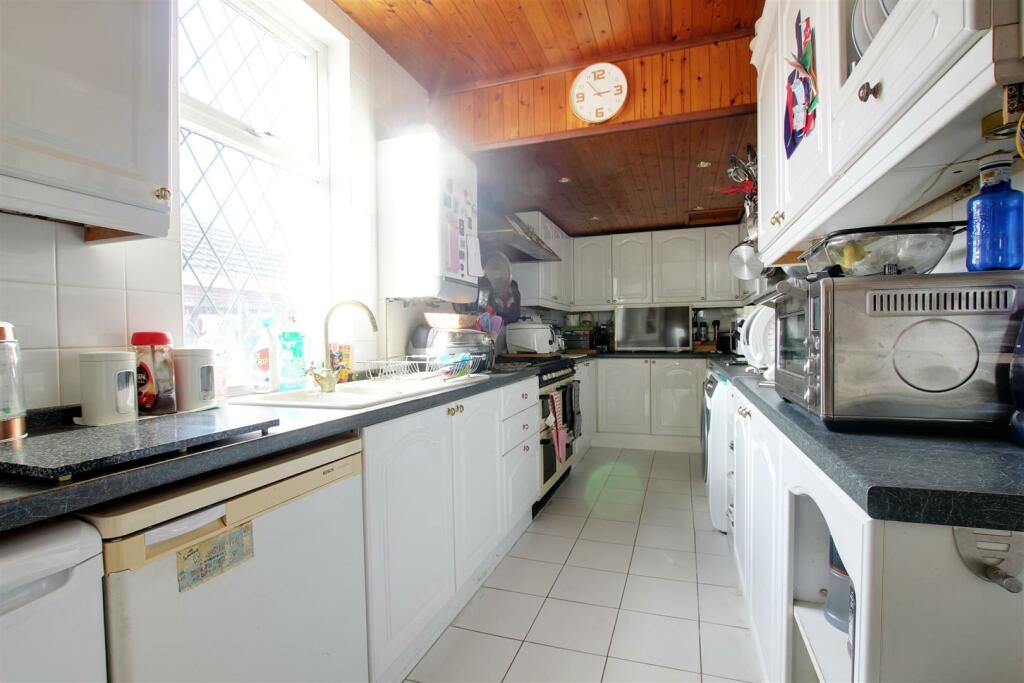 Strubby Road, Maltby Le Marsh, Alford photo 3