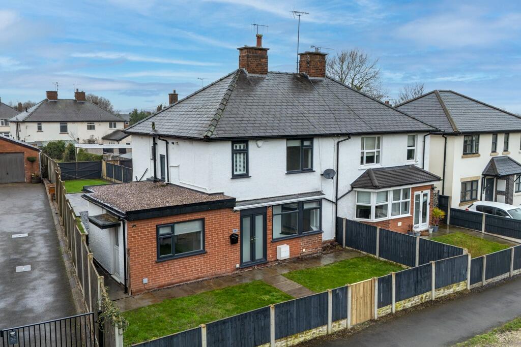 3-bed semi-detached on Leaches Lane, Mancot, Deeside, Flintshire, CH5 2EJ, £240,000