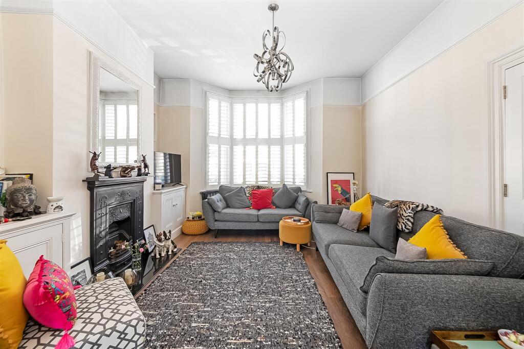 House in London - View 2