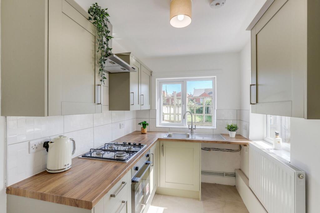 St. Michaels Street, Sutton-In-Ashfield, NG17 - View 4