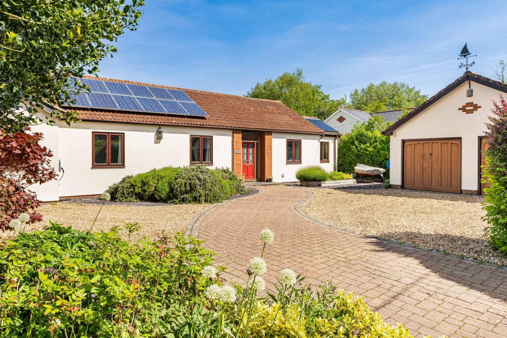 4-bed house on Abbey Road, Medstead, Alton, Hampshire, £900,000