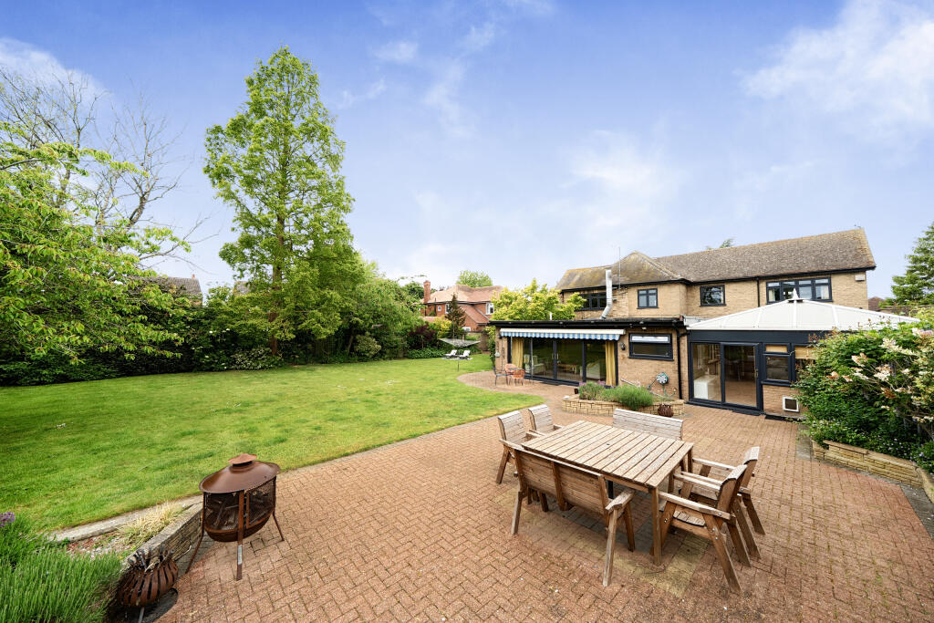 House in Huntingdonshire, Yaxley - View 2