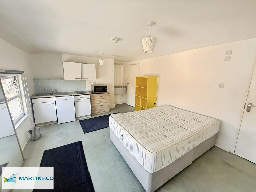 Apartment in Reading, Katesgrove, Newtown - View 3