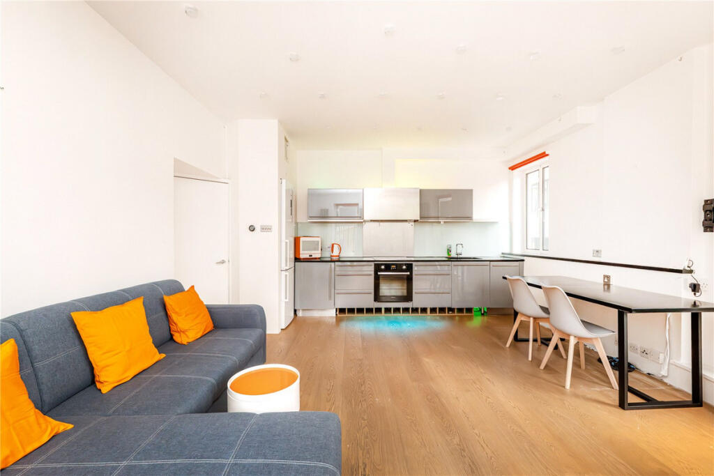 Apartment in London - View 5