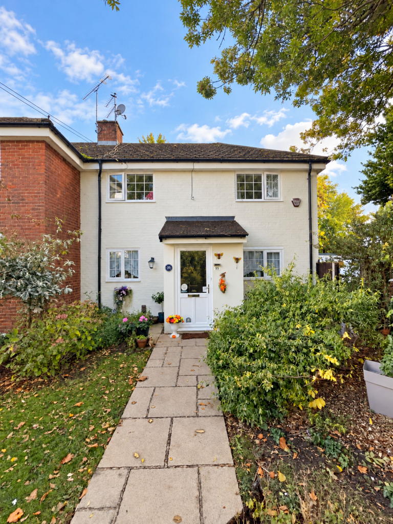 House in Mole Valley, Leatherhead
