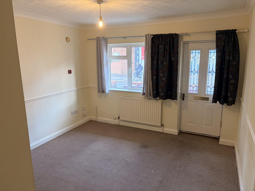 Apartment in Reading - View 3