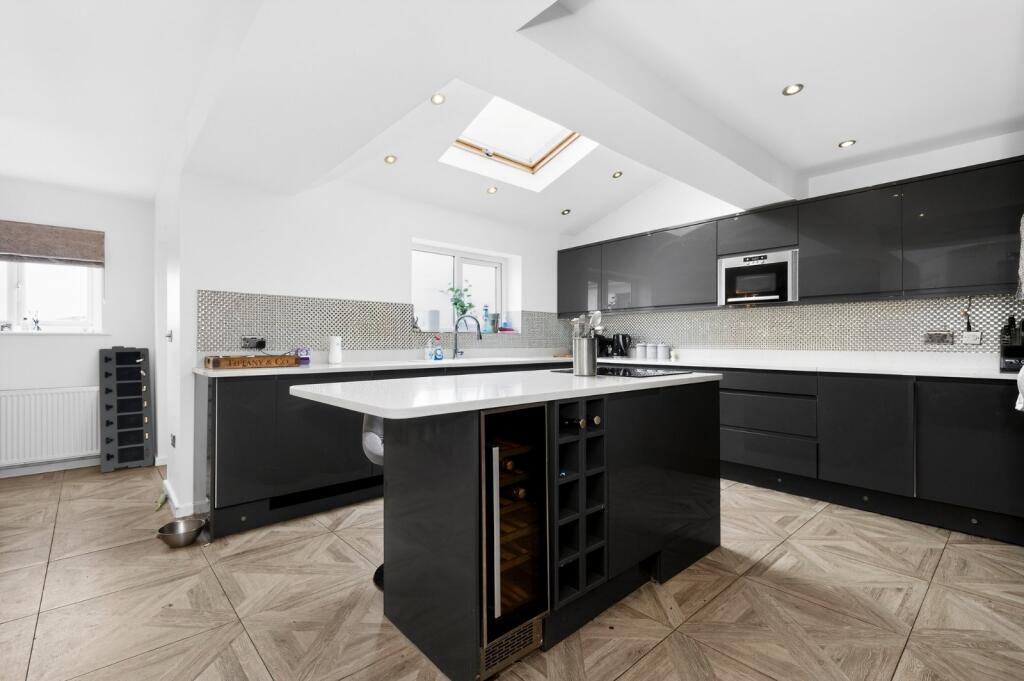 Additional image 2 of Whitechapel Road, Cleckheaton, BD19