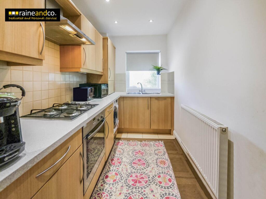 Apartment in Welwyn Hatfield, Roe Green, Hatfield - View 5