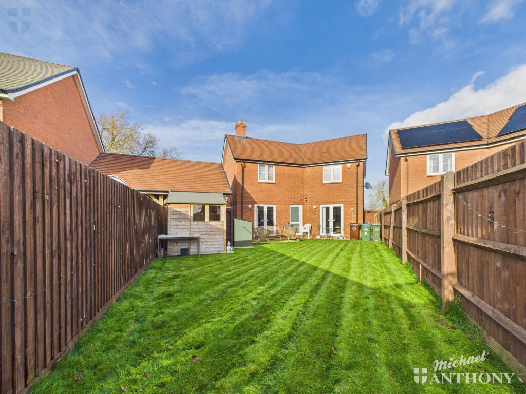House in Stoke Mandeville, Buckinghamshire - View 3