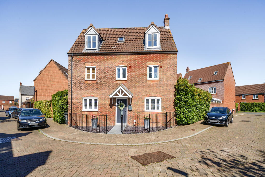 Main image of property: Pulsar Road, Oakhurst, Swindon, SN25 2LJ