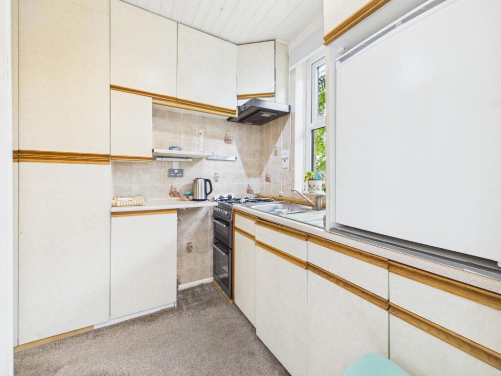 House in Bradford, West Yorkshire - View 5