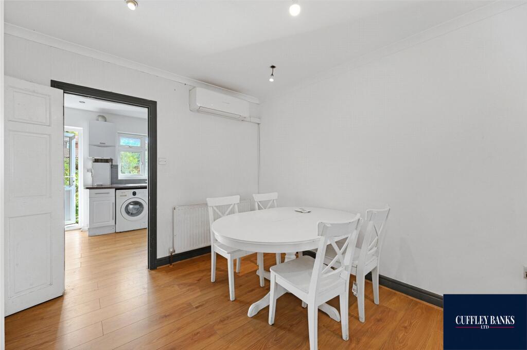 House in Southall - View 5