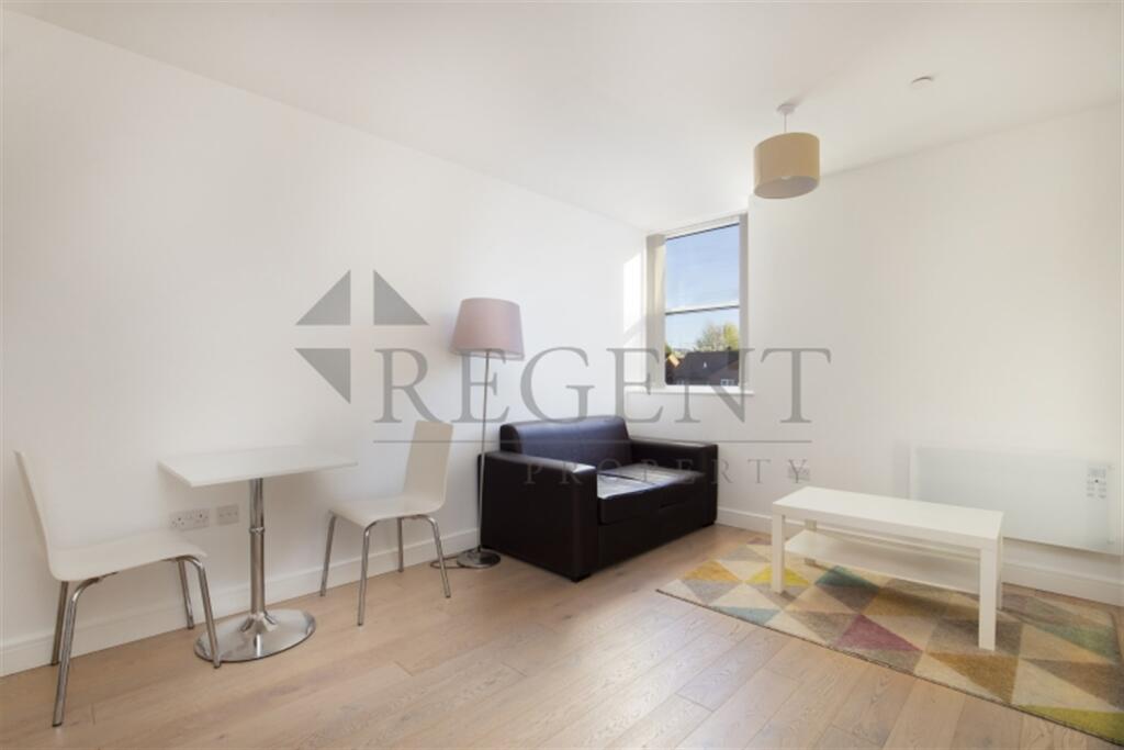 Apartment in London - View 5