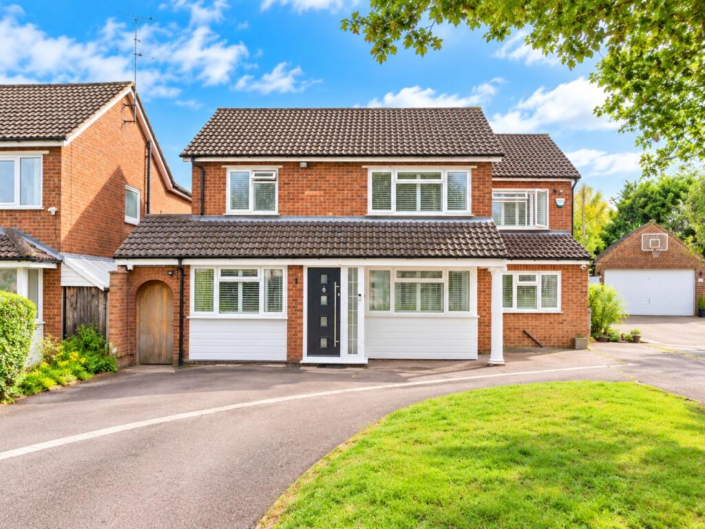 5-bed detached on Maplefield, Park Street, St. Albans, Hertfordshire, AL2, £900,000
