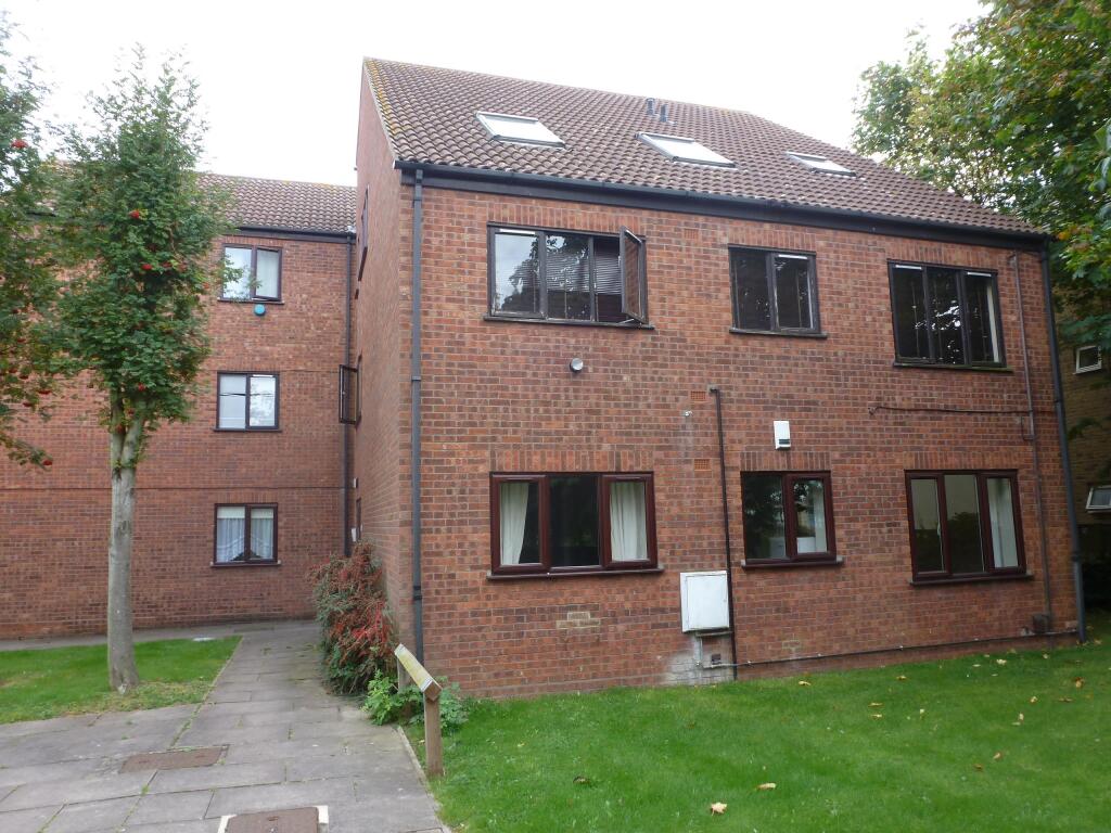 Main image of property: Chilworth Gate, Broxbourne, Herts