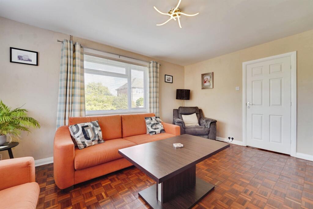 House in Milton Keynes, Bedford - View 4