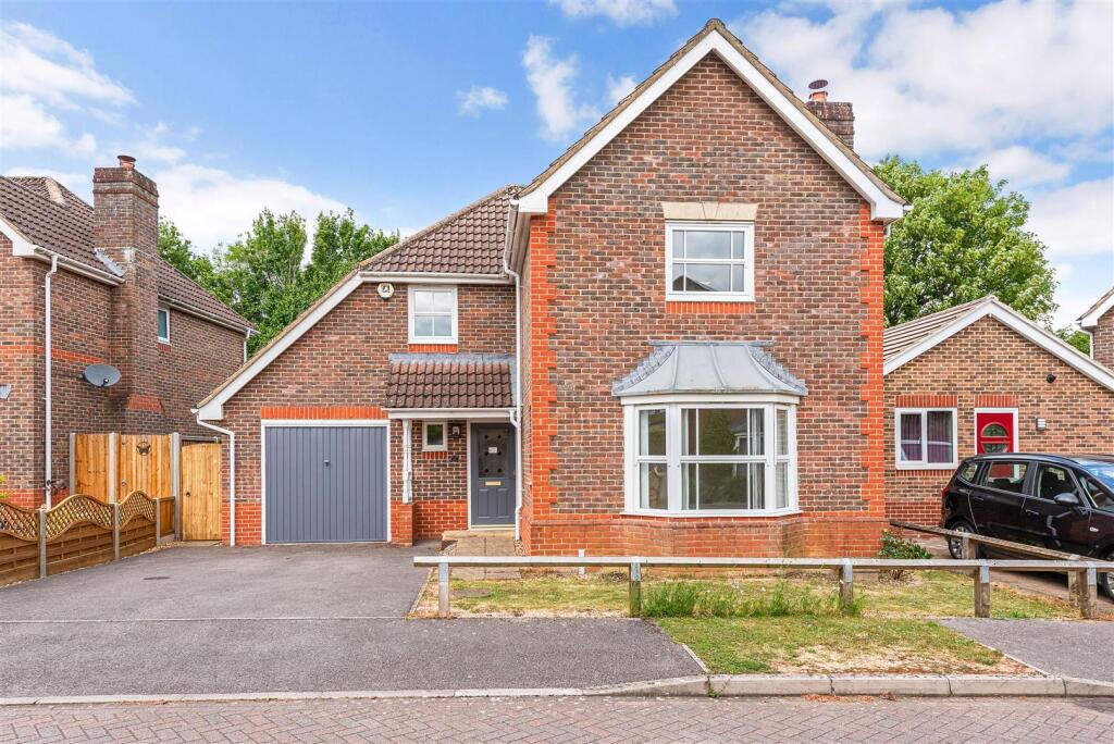 Main image of property: Denning Mead, Andover