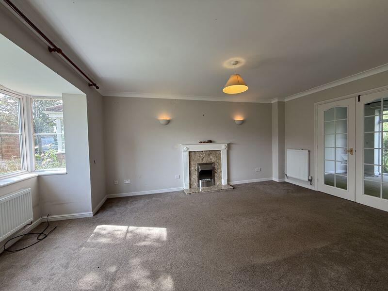 House in Stafford, Hixon - More