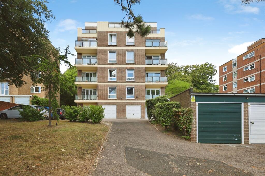 Apartment in Brighton