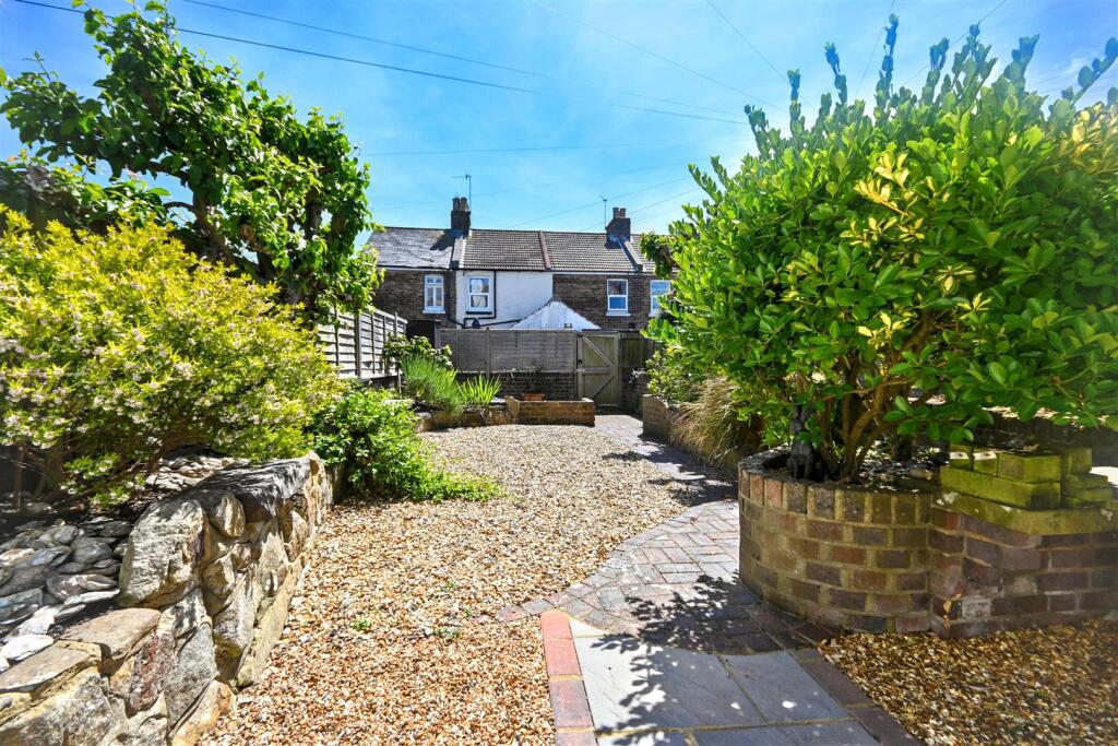 House in Eastbourne, East Sussex - View 4