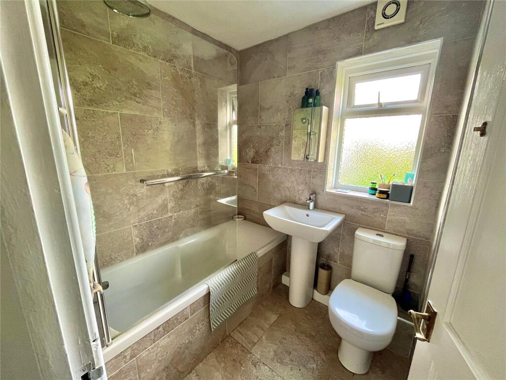 Bartletts Well Road, Sageston, Tenby, Pembrokeshire, SA70 – další