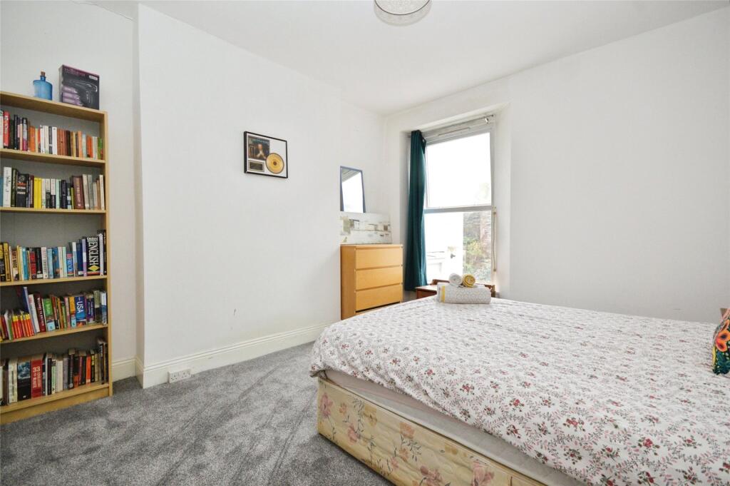 Apartment in Plymouth - View 4