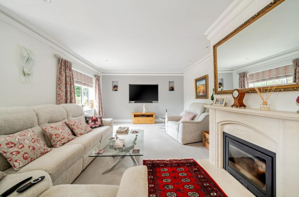 House in Woodlands, Horton Heath, Horton - View 5