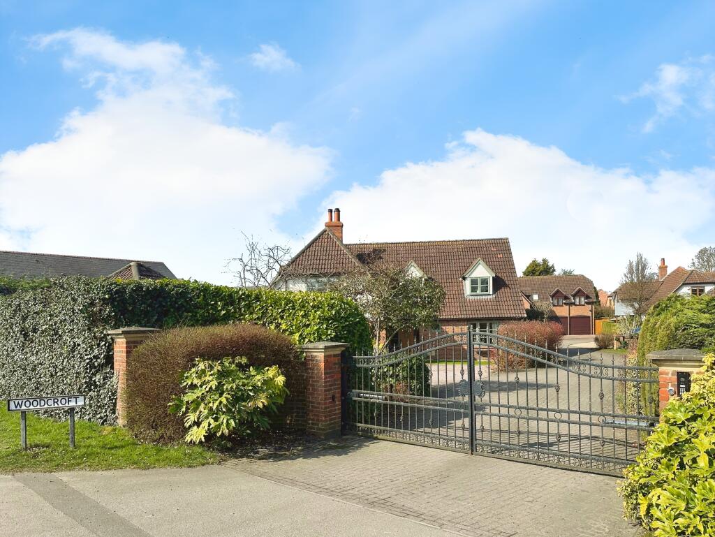 5-bed detached on 4, Woodcroft, £595,000