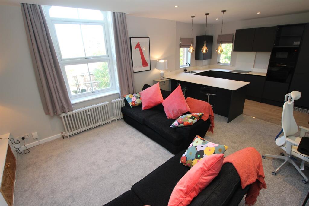 Main image of property: 4, 8 North Road
