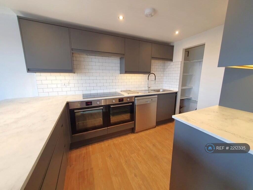 Main image of property: High Kingsdown, Bristol, BS2
