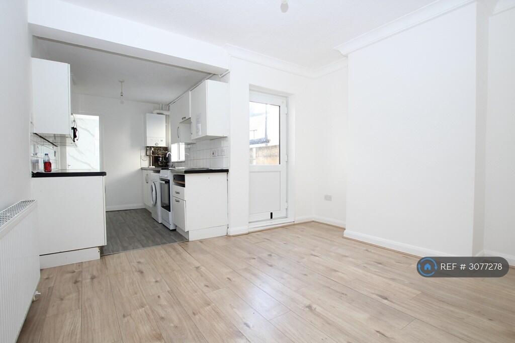 House in Rochester - View 3