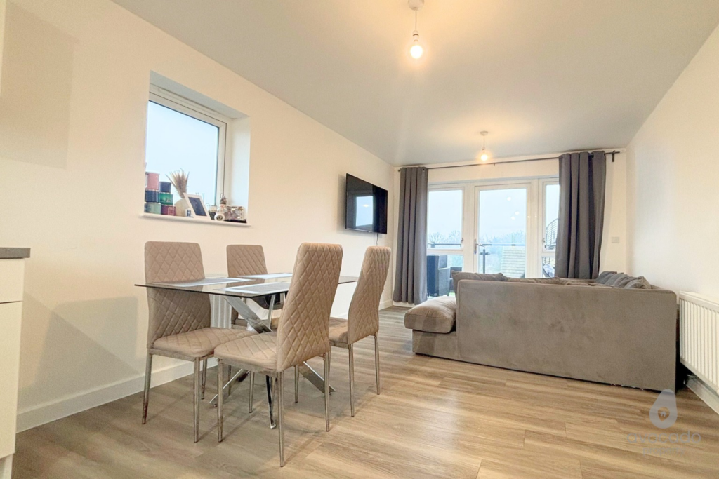 Drake Court, Shelduck Drive, Arborfield Green, RG2 9WU photo 4