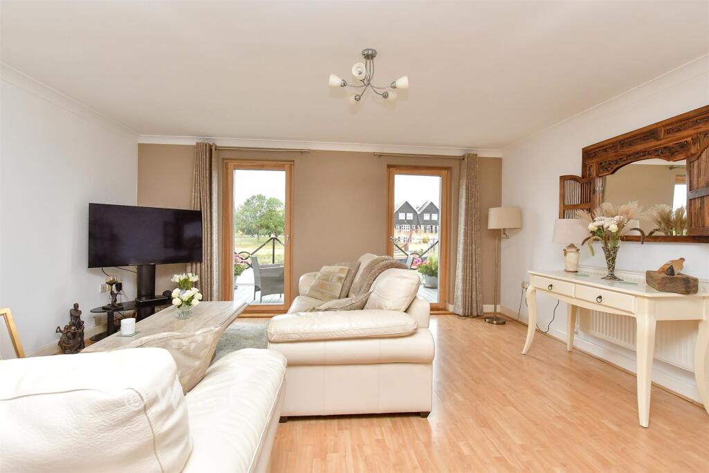 House in Faversham, The Brents - More