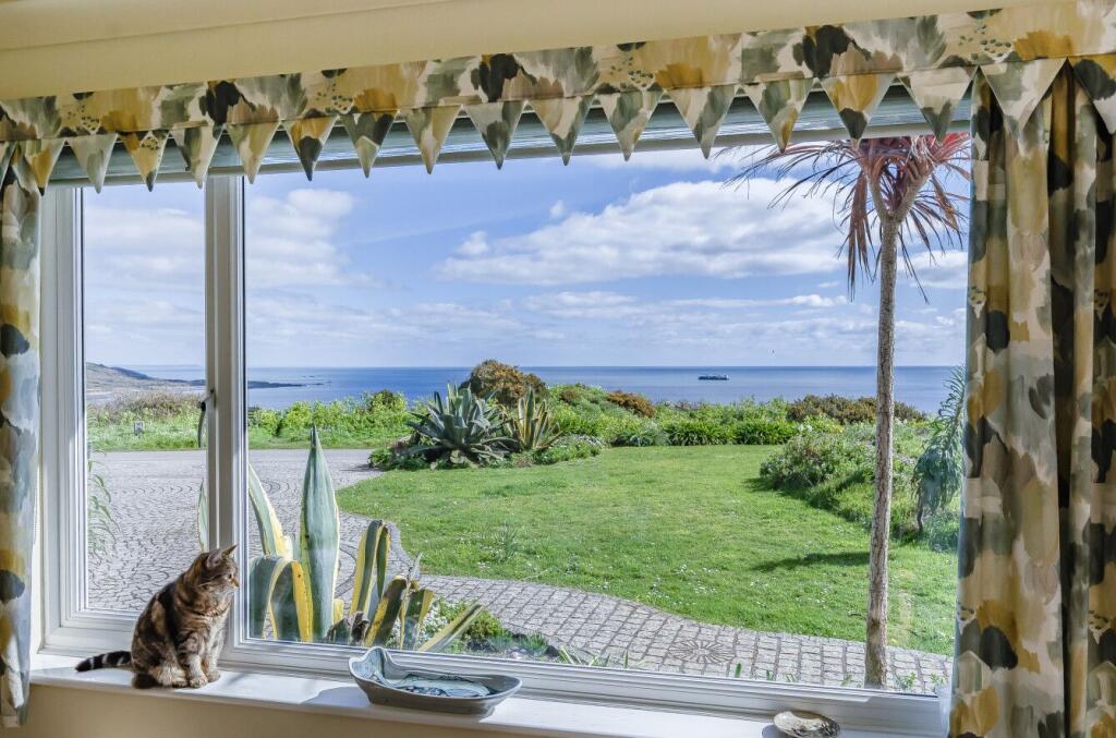 Coverack, The Lizard photo 4