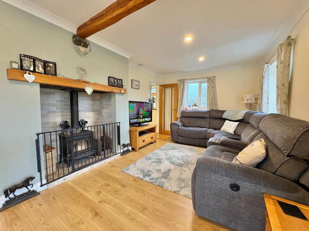  Llanpumsaint, Carmarthen, SA33 photo 4