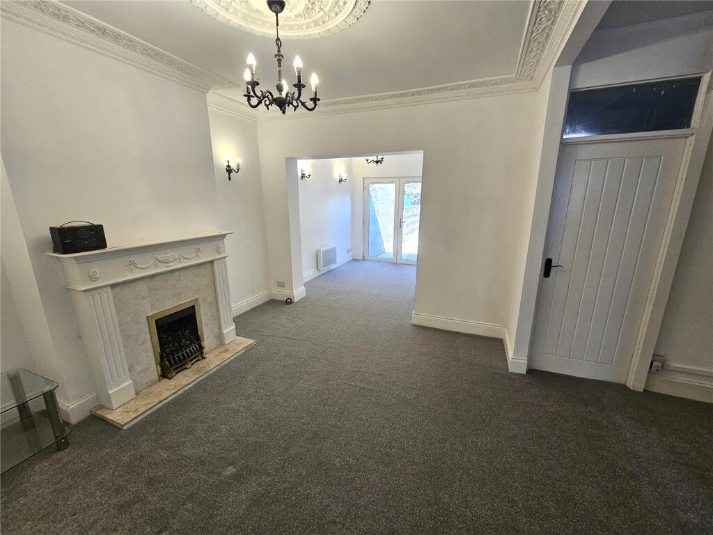 House in Bristol, Eastville - More