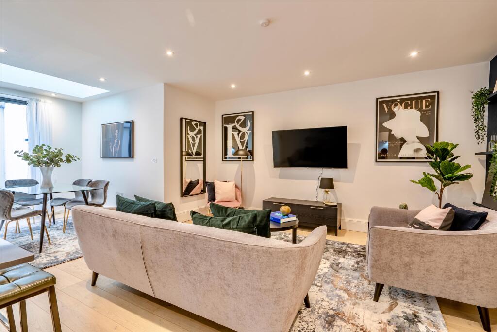Main image of property: Lincolns Inn Fields, Holborn, London WC2A