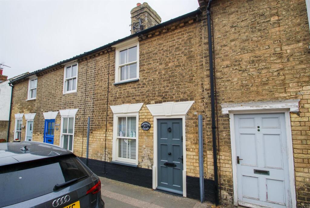 2-bed terraced on Aldeburgh, Suffolk, £375,000